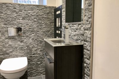 Wall hung vanity basin with alcove above