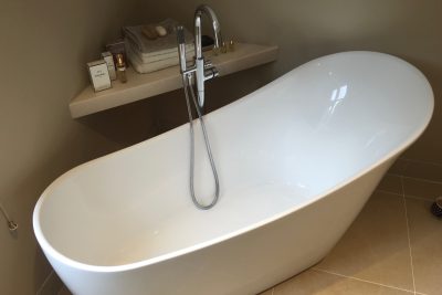 Freestanding bath 2